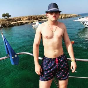 Meet your Posher, Johnny